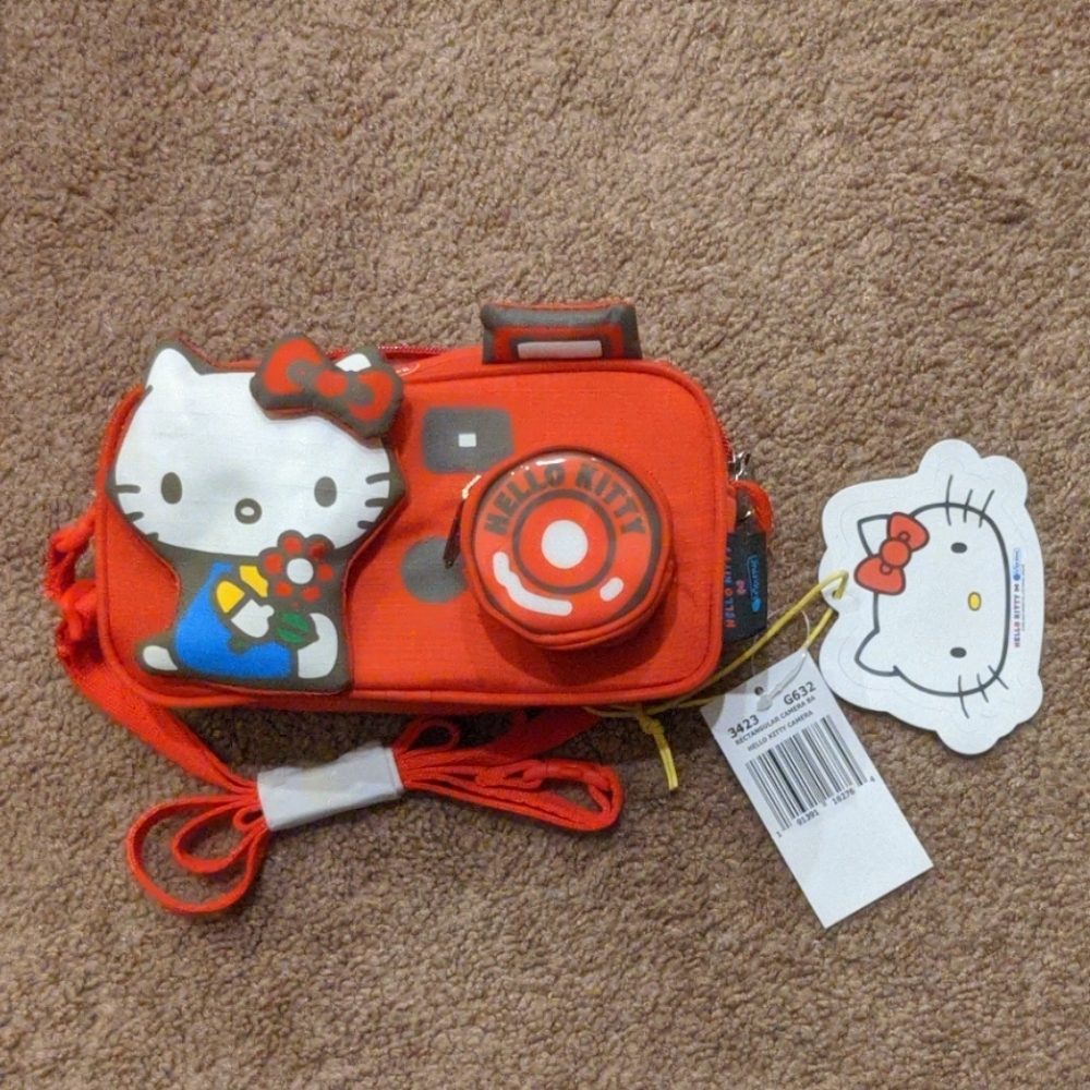 NWT Hello Kitty x Lesportsac Camera Bag